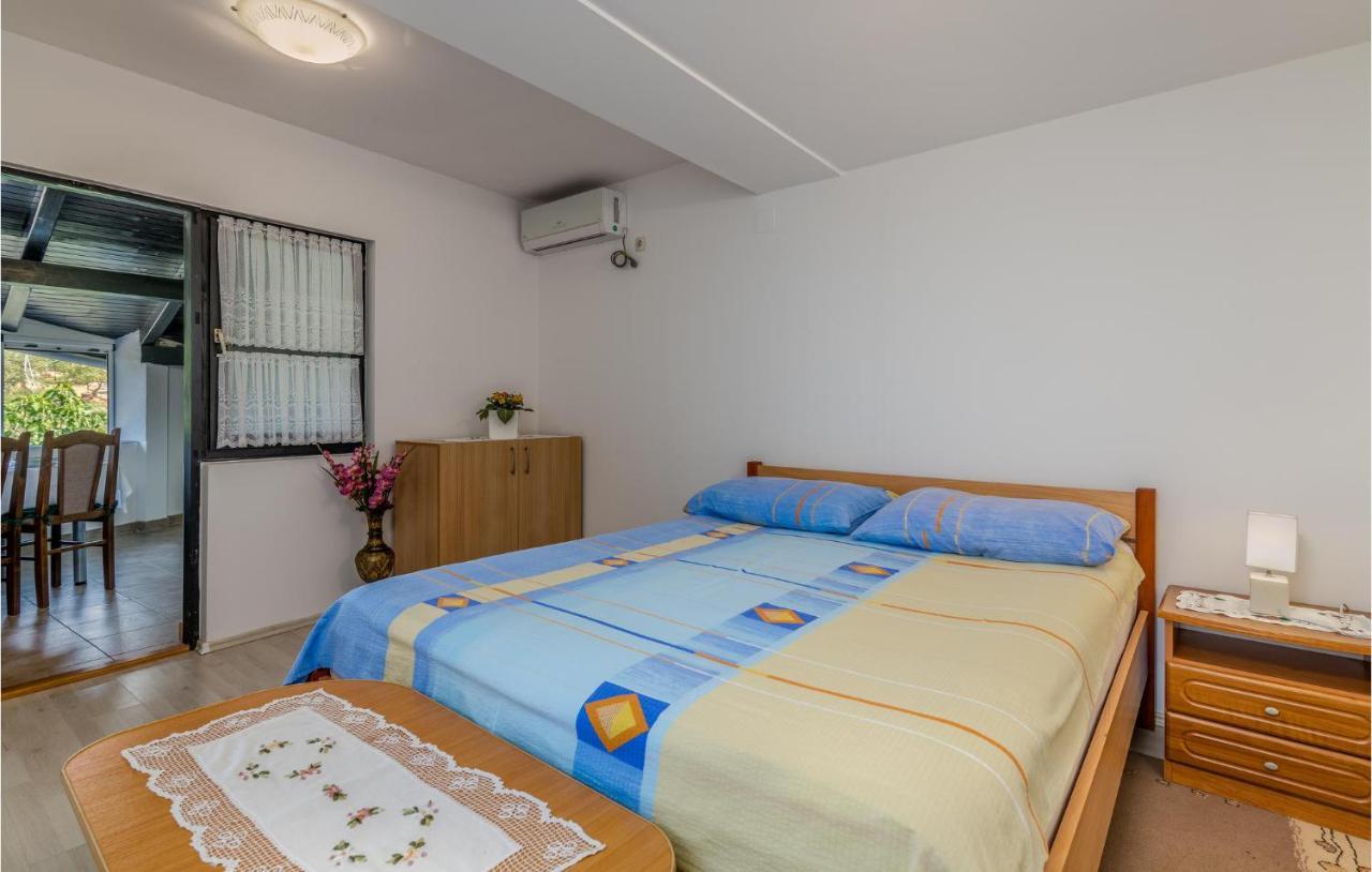 Amazing Apartment In Zupanje With Wifi Exterior foto